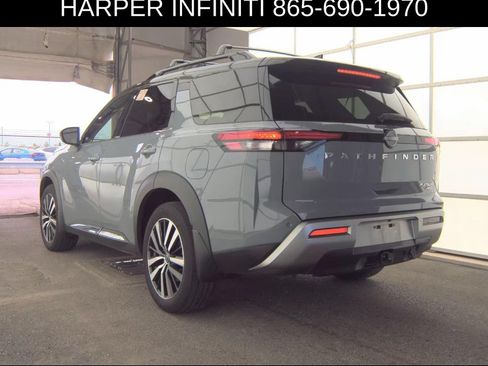 Used 2023 Nissan Pathfinder Platinum AWD/4WD image 2