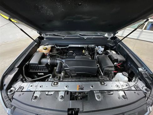 Used 2022 Chevrolet Colorado LT w/ Fleet Safety Package image 22