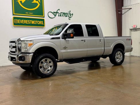 Used 2015 Ford F250 Lariat w/ Lariat Ultimate Package image 3