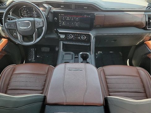 Used 2024 GMC Sierra 2500 Denali Ultimate AWD/4WD image 11