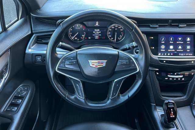 Used 2023 Cadillac XT5 Luxury FWD image 16