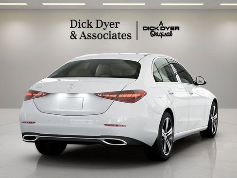 Used 2025 Mercedes-Benz C 300 Sedan image 12