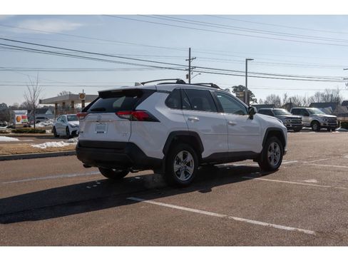 Used 2025 Toyota RAV4 XLE image 5