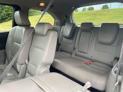 Used 2016 Honda Odyssey Touring Elite image 10