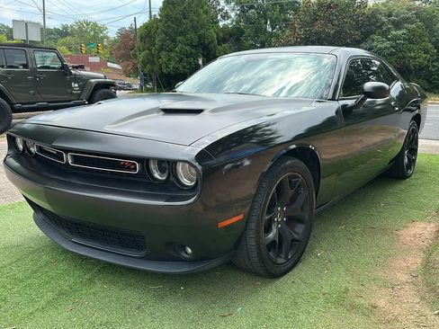 Used 2015 Dodge Challenger R/T Plus RWD image 3