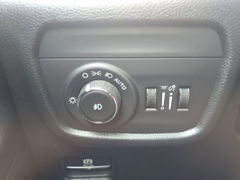 New 2025 Jeep Grand Cherokee Limited image 11