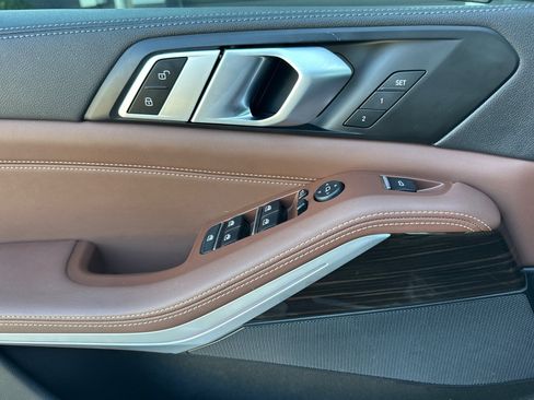 Used 2023 BMW X5 xDrive45e w/ Parking Assistance Package AWD/4WD image 11