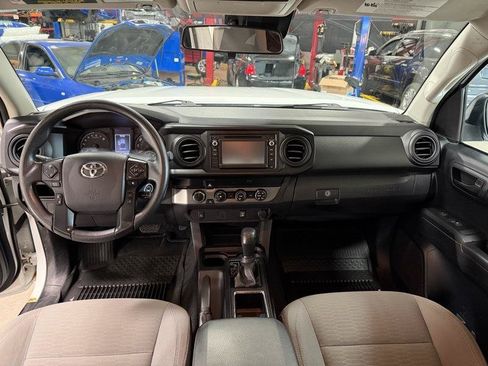 Used 2019 Toyota Tacoma SR w/ SX Package AWD/4WD image 15