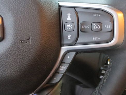 Used 2025 RAM 1500 Big Horn AWD/4WD image 21