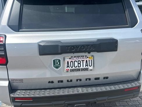 Used 2025 Toyota 4Runner SR5 RWD image 15