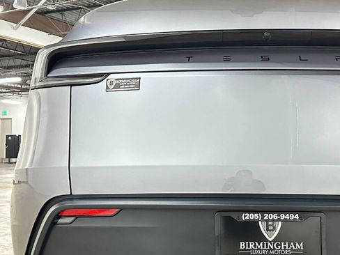 Used 2026 Tesla Model Y Long Range AWD/4WD image 17