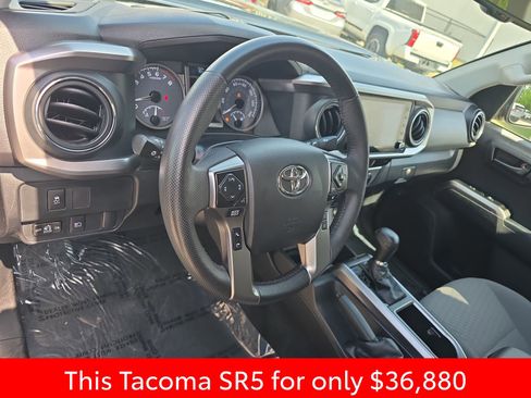 Used 2023 Toyota Tacoma SR5 AWD/4WD image 22