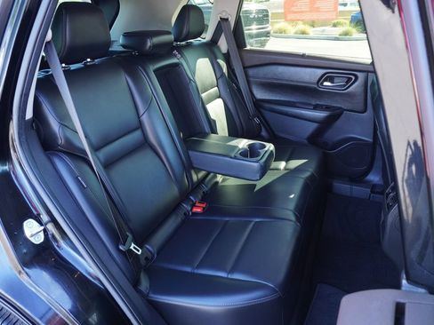 Certified 2023 Nissan Rogue SV w/ SV Premium B Package FWD image 9