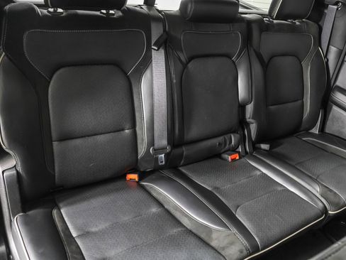 Used 2020 RAM 1500 Laramie AWD/4WD image 42