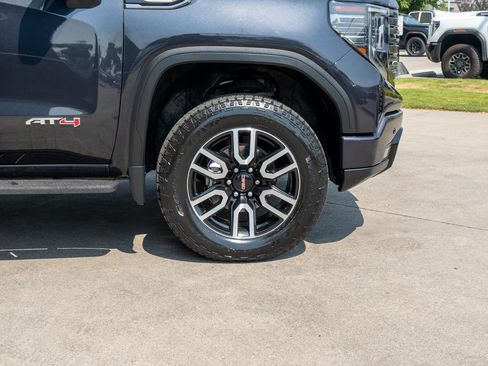 Used 2023 GMC Sierra 1500 AT4 w/ AT4 Premium Package AWD/4WD image 41