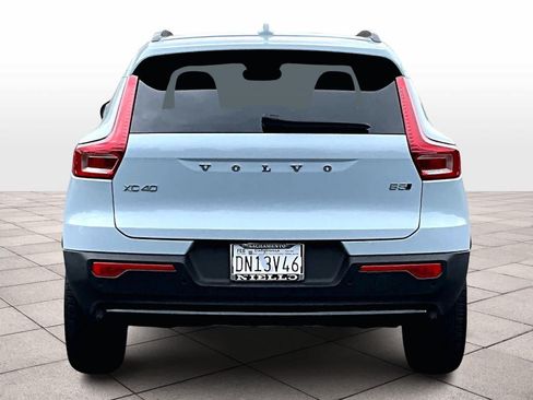 Used 2026 Volvo XC40 B5 Plus w/ Protection Package Premier AWD/4WD image 7