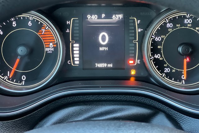 Used 2019 Jeep Cherokee Latitude w/ Popular Appearance Group AWD/4WD image 29