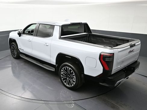 Used 2026 GMC Sierra EV Denali AWD/4WD image 17