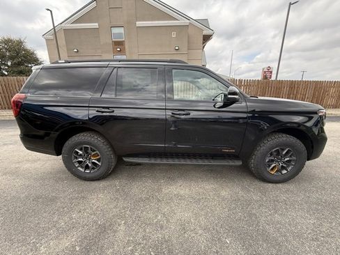 New 2026 Ford Expedition Tremor image 4