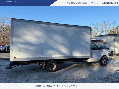 Used 2018 Ford E-350 and Econoline 350 Super Duty w/ Power Windows & Locks Group image 5