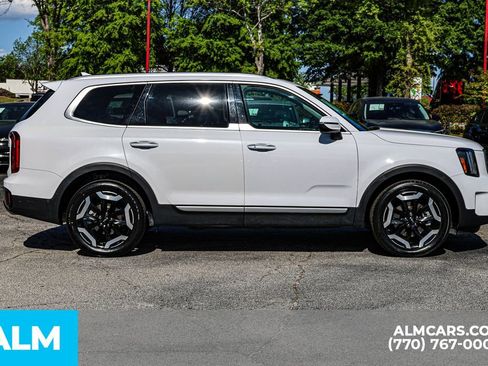 Used 2025 Kia Telluride S image 10