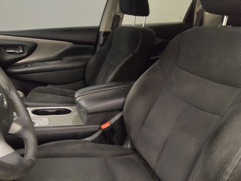 Used 2018 Nissan Murano SV FWD image 17