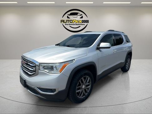 Used 2019 GMC Acadia SLT FWD image 3