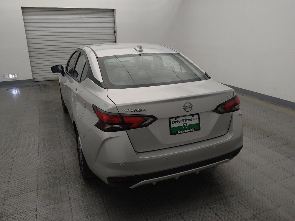 Used 2023 Nissan Versa SV FWD image 6
