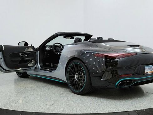 Used 2024 Mercedes-Benz SL 63 AMG 4MATIC image 10