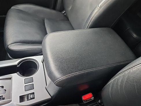 Used 2024 Toyota 4Runner Limited image 39