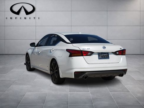 Used 2019 Nissan Altima 2.5 SR w/ SR Premium Package image 5