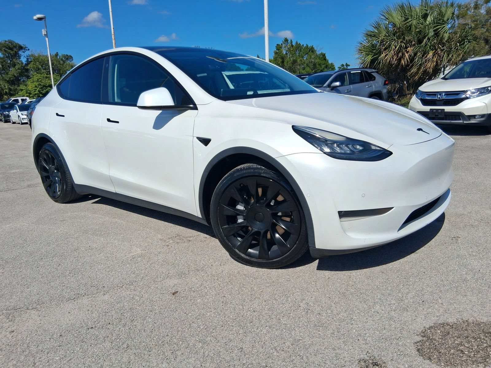 Used 2021 Tesla Model Y Long Range AWD/4WD image 1
