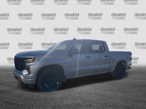Used 2022 Chevrolet Silverado 1500 Custom image 5