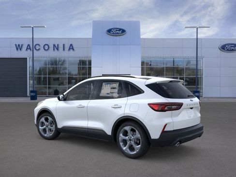 New 2026 Ford Escape ST-Line w/ Cold Weather Package AWD/4WD image 4