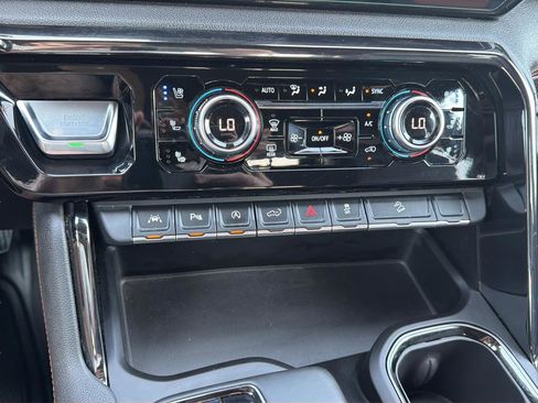 Used 2023 GMC Sierra 1500 AT4 w/ AT4 Premium Package image 28