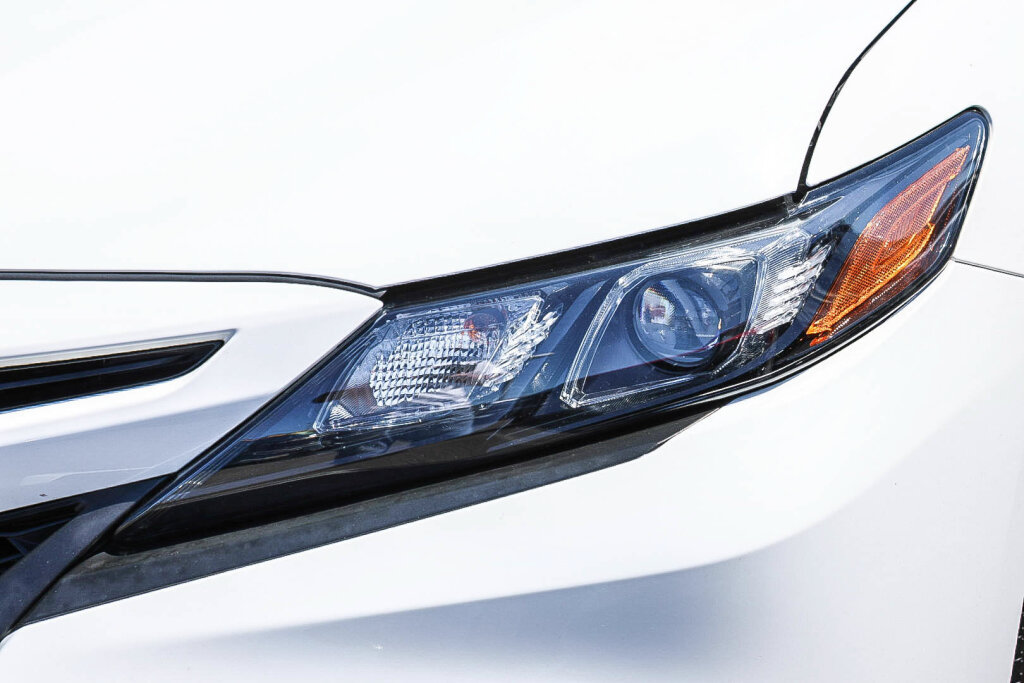 Used 2023 Toyota Camry SE FWD image 19