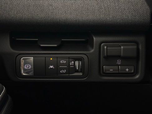 New 2026 GMC Sierra EV Elevation image 22