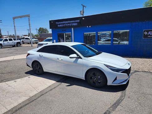Used 2021 Hyundai Elantra SEL FWD image 8