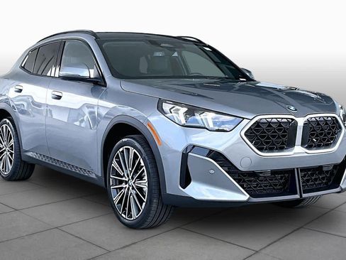 New 2026 BMW X2 xDrive28i w/ Technology Package AWD/4WD image 2