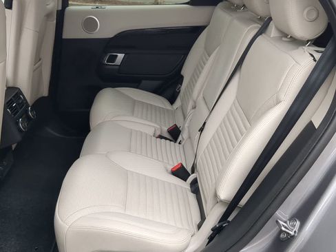 Used 2025 Land Rover Discovery S AWD/4WD image 19