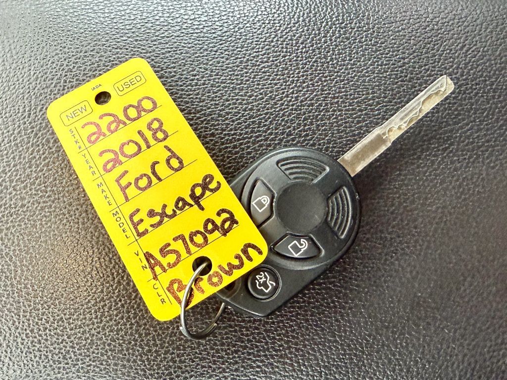 Used 2018 Ford Escape SEL FWD image 31