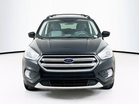 Used 2017 Ford Escape SE w/ Equipment Group 201A image 2