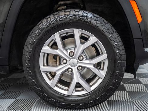 Used 2022 Jeep Grand Cherokee L Limited AWD/4WD image 15