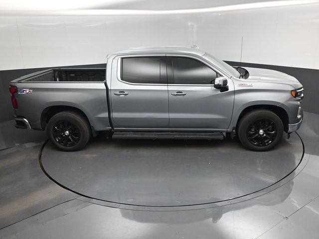 Used 2023 Chevrolet Silverado 1500 LTZ w/ Technology Package AWD/4WD image 13