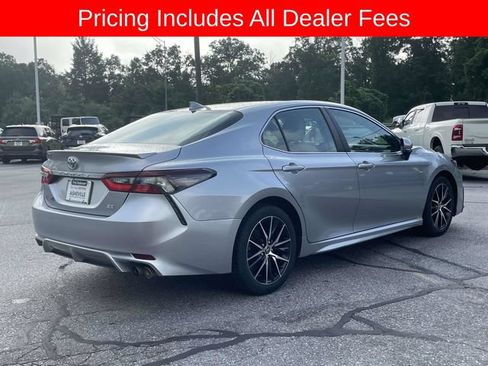 Used 2024 Toyota Camry SE FWD image 5