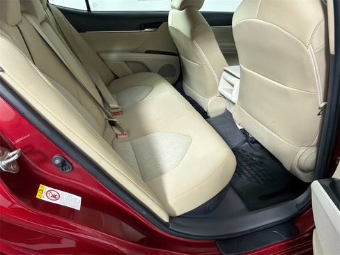 Used 2019 Toyota Camry LE image 16
