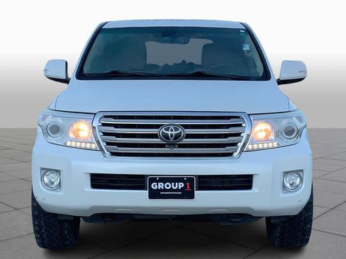 Used 2015 Toyota Land Cruiser image 4