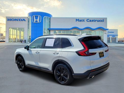 Used 2023 Honda CR-V Sport Touring image 3