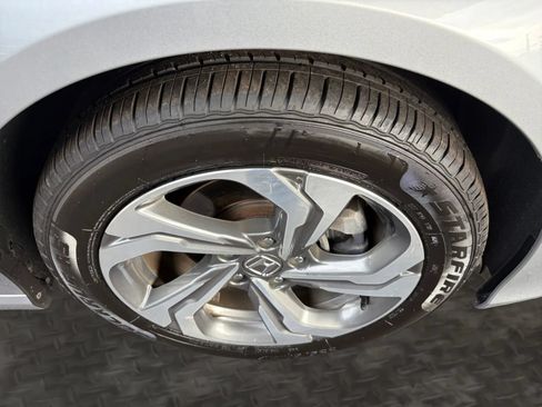 Used 2019 Honda Accord EX image 39