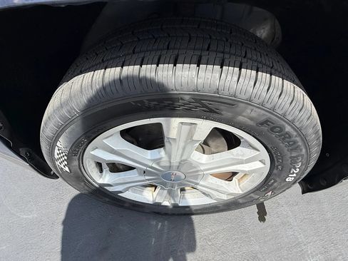 Used 2016 GMC Terrain SLE w/ Chrome Edition FWD image 9